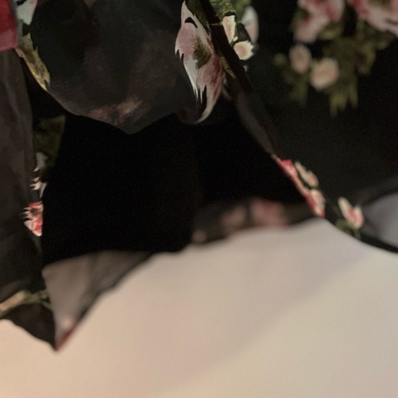 🌸Daniel Rainn Floral Semi Sheer Top S - Picture 5 of 8